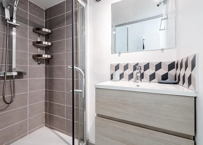 Valentine By Terry's Homes Cannes