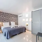 וילה Valentine By Terry's Homes קאן