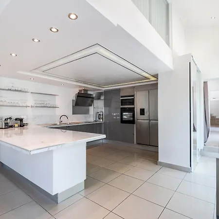 Valentine By Terry's Homes וילה